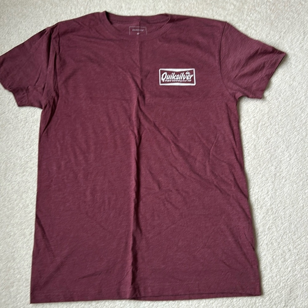 Quiksilver size mediumm maroon tee NWOT